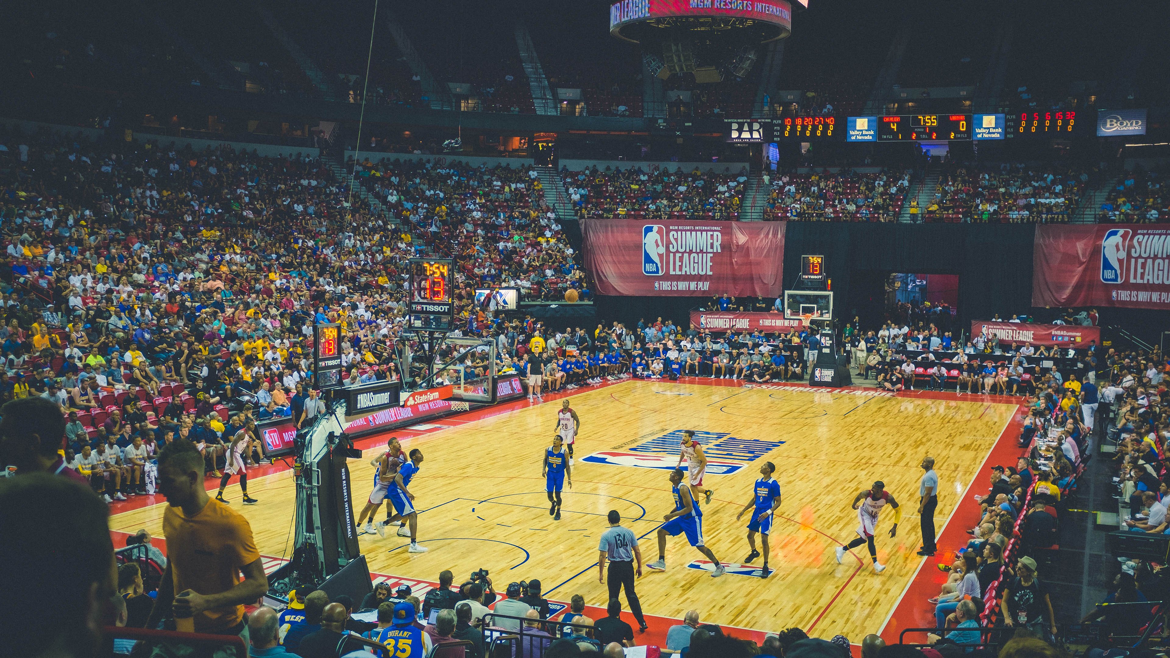 开云体育在线-梅西关键节点出色防守，SKT带队取胜！